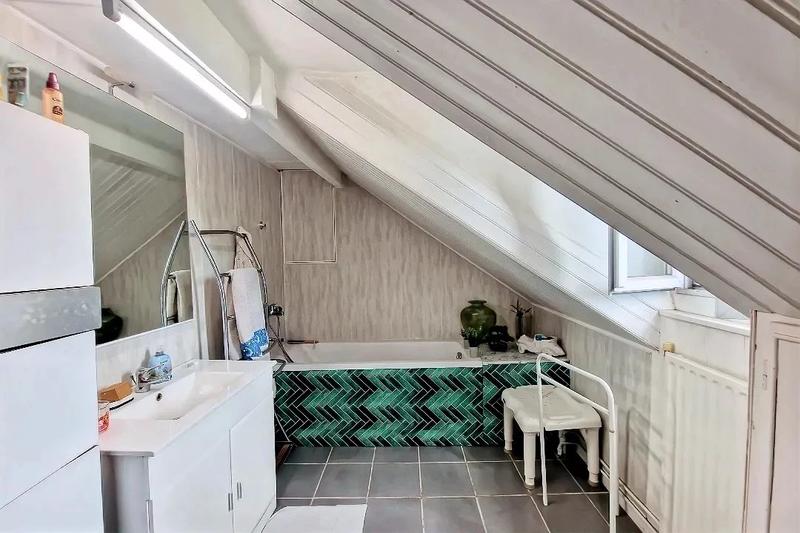 Maison - 108 m² - 6 pièces