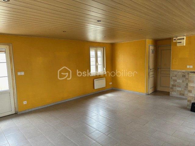 Maison - 90 m² - 5 pièces