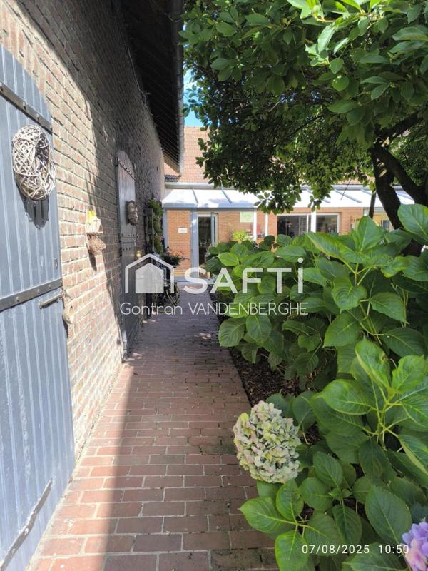 Maison - 159 m² - 9 pièces