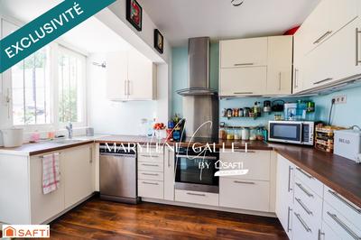 Maison - 88 m² - 6 pièces