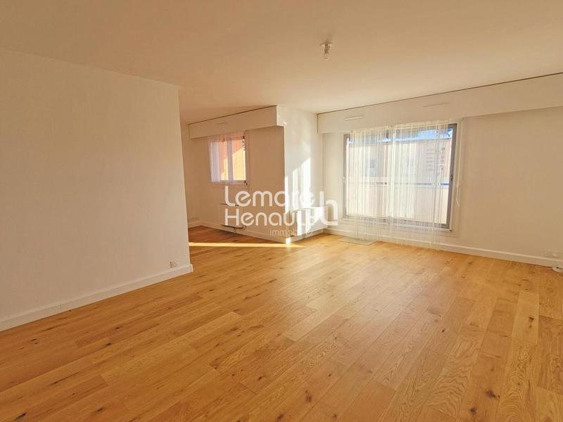 Appartement - 90 m² - 4 pièces
