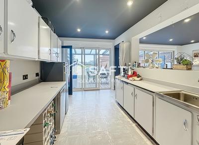 Maison - 170 m² - 8 pièces