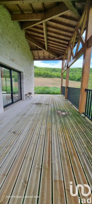 Maison - 215 m² - 7 pièces