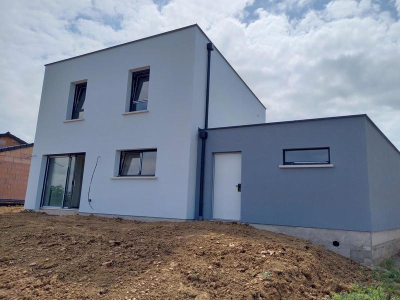 Maison - 105 m² - 4 pièces