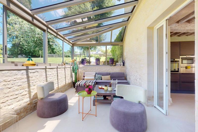 Demeure - 327 m² - 5 pièces