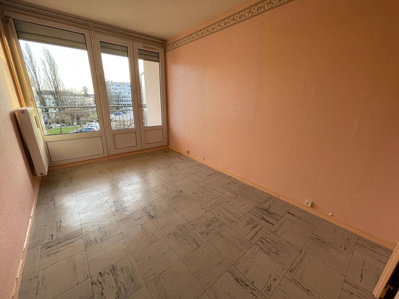 Appartement - 81 m² - 5 pièces