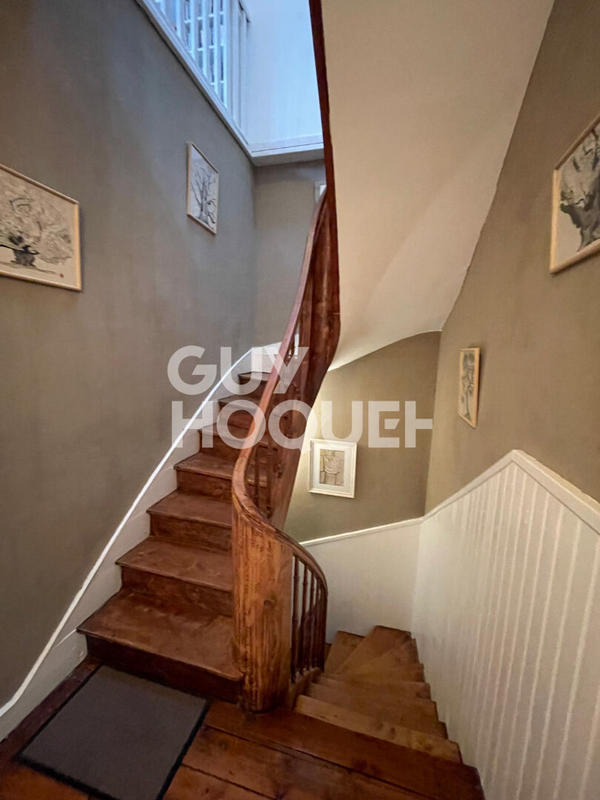 Maison - 179 m² - 8 pièces