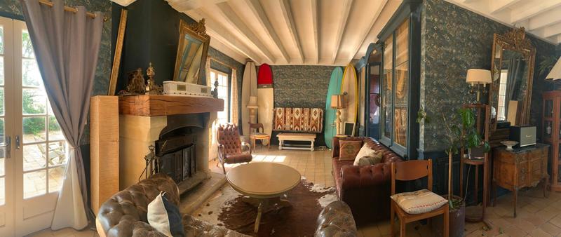 Maison - 347 m² - 13 pièces