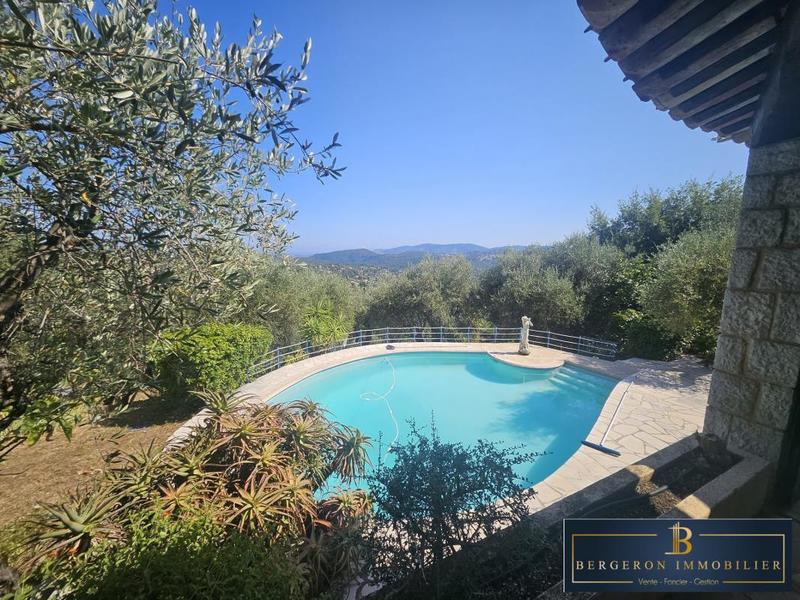 Villa - 197 m² - 8 pièces