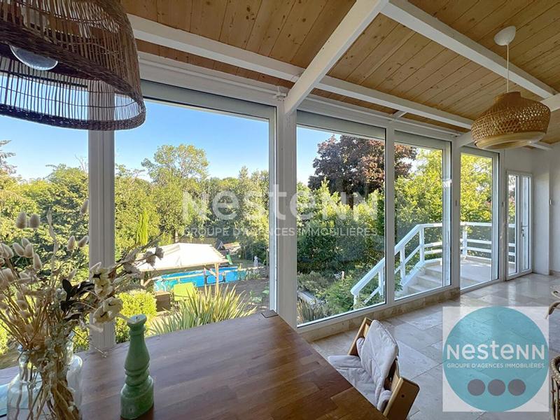 Maison - 200 m² - 8 pièces