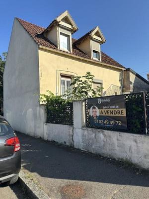 Maison de ville - 75 m² - 4 pièces