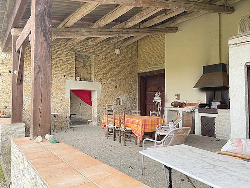 Propriété - 312 m² - 7 pièces