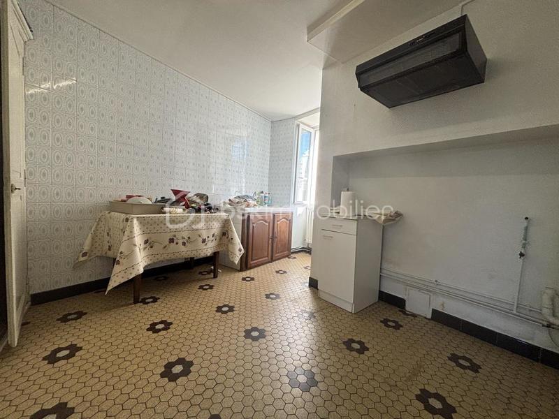 Maison ancienne - 177 m² - 8 pièces