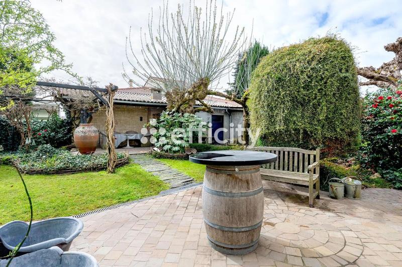 Maison - 152 m² - 6 pièces