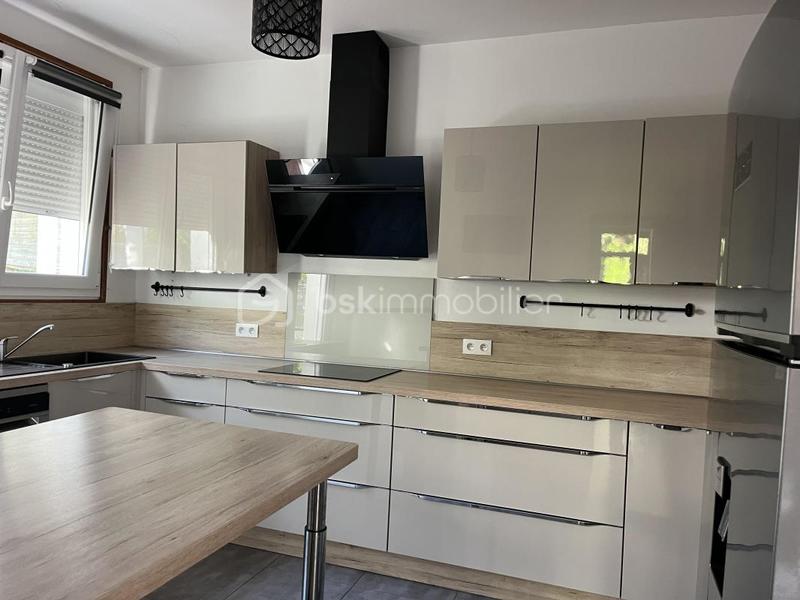 Maison traditionnelle - 193 m² - 8 pièces