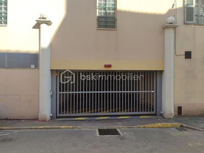 Parking / Garage - 15 m²