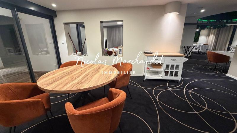 Local commercial - 300 m²