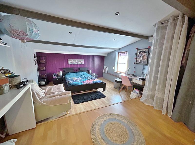 Maison - 122 m² - 4 pièces