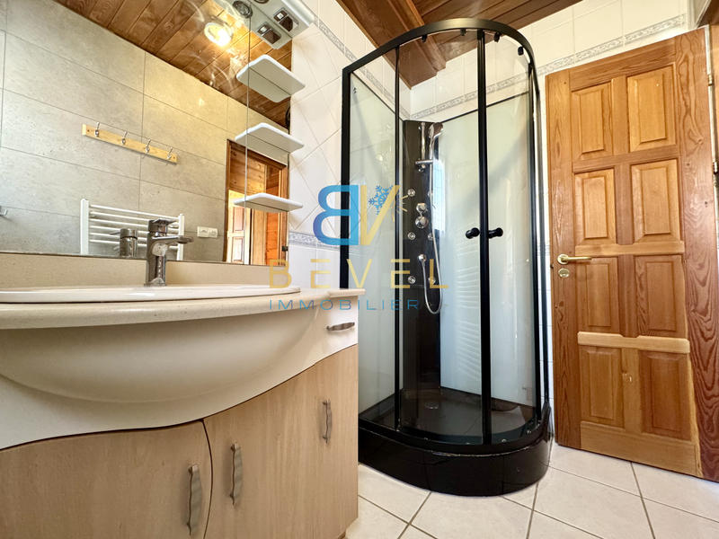 Châlet - 136 m² - 6 pièces