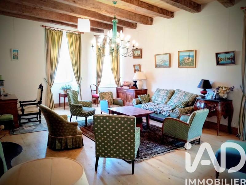 Maison - 322 m² - 9 pièces