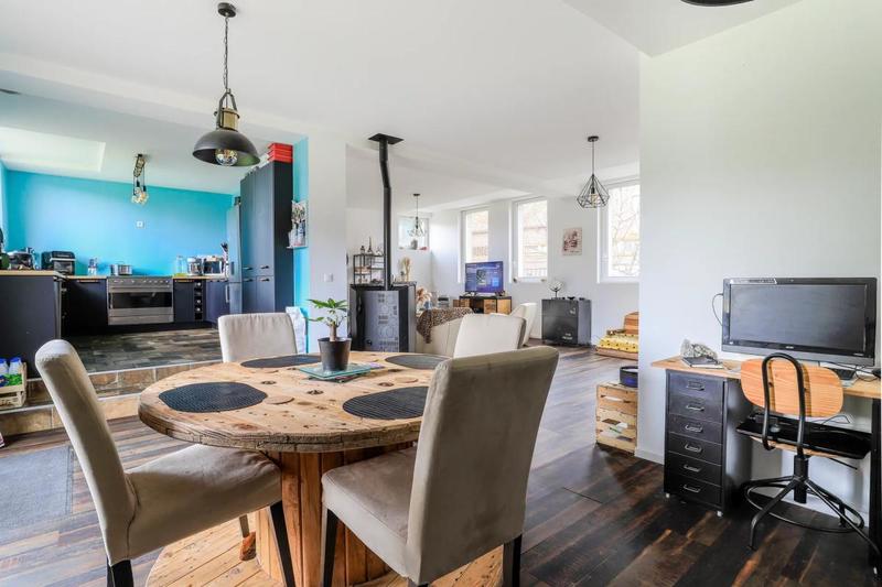 Maison - 227 m² - 5 pièces