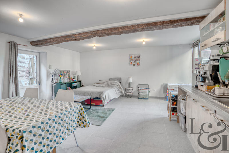 Maison - 304 m² - 16 pièces