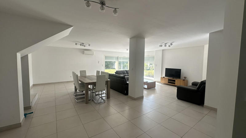 Maison - 167 m² - 5 pièces