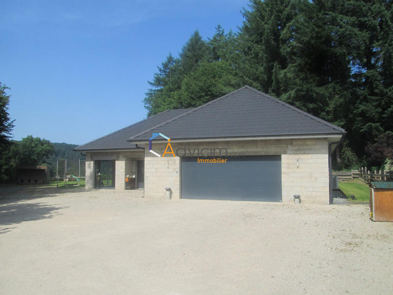 Maison - 172 m² - 8 pièces