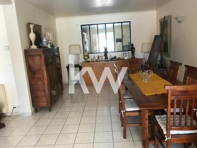 Maison - 182 m² - 6 pièces