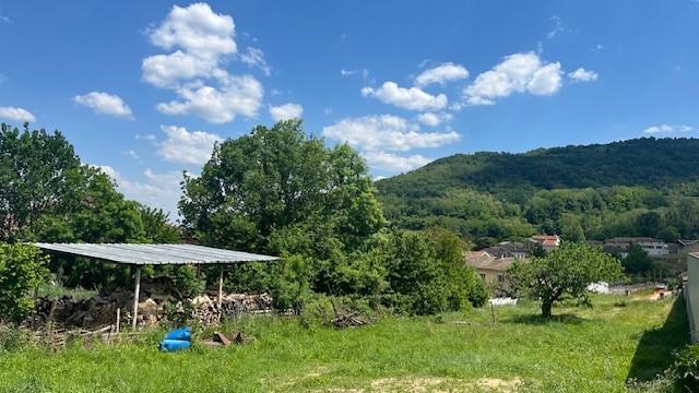 Terrain constructible - 1 122 m²