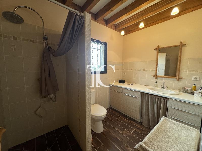 Maison de bois - 136 m² - 5 pièces