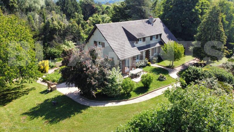 Pavillon - 172 m² - 8 pièces