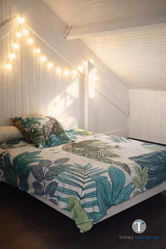 Maison - 235 m² - 7 pièces