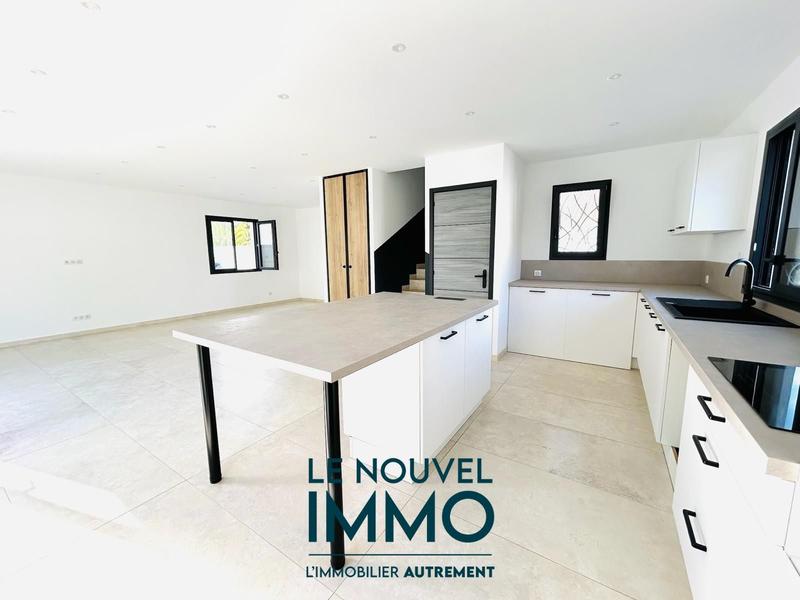 Maison - 97 m² - 4 pièces