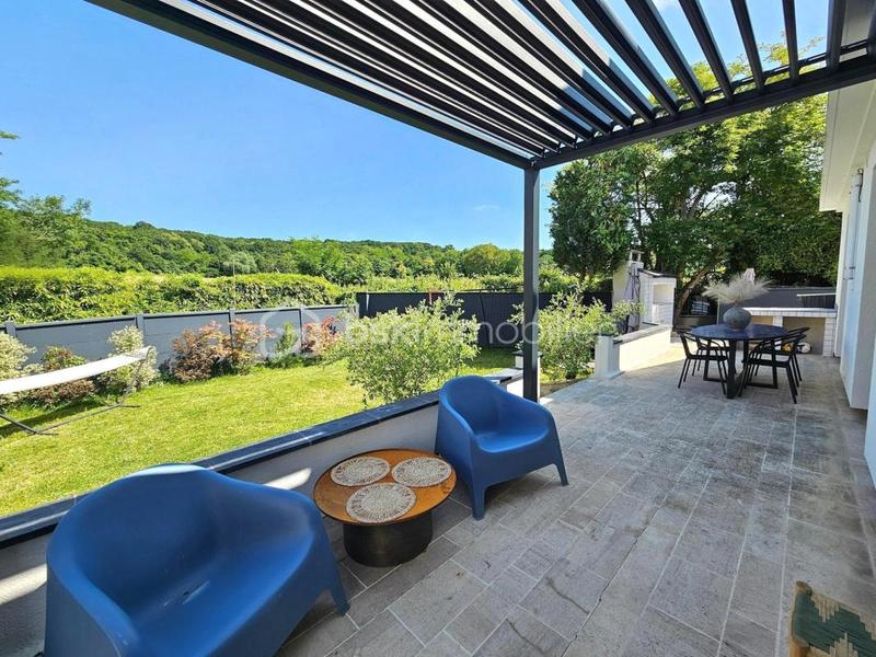 Maison - 151 m² - 7 pièces