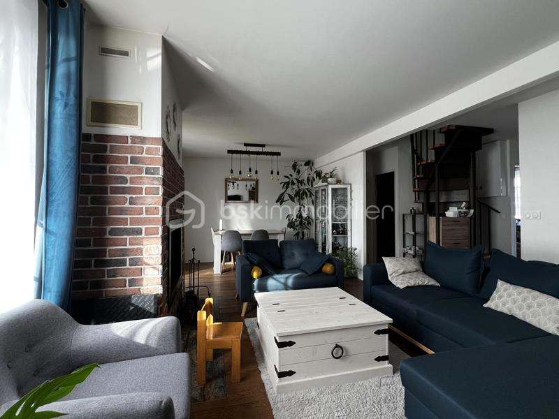 Maison - 102 m² - 7 pièces