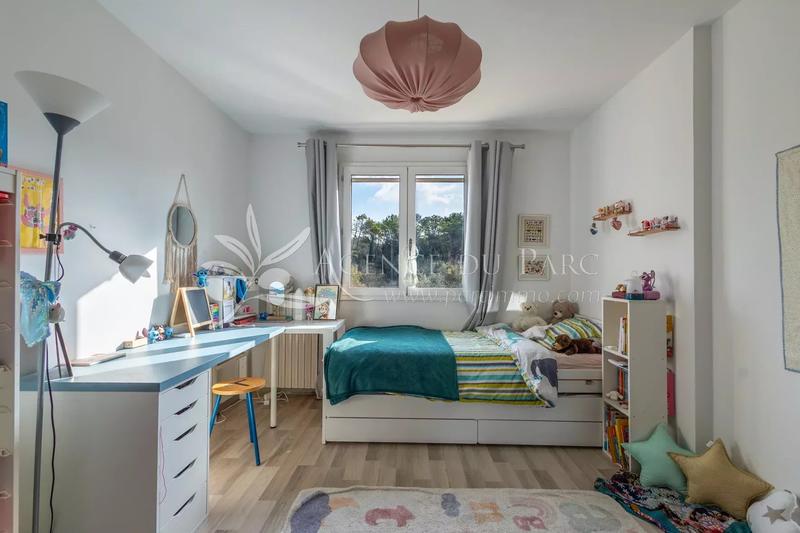 Maison - 180 m² - 5 pièces