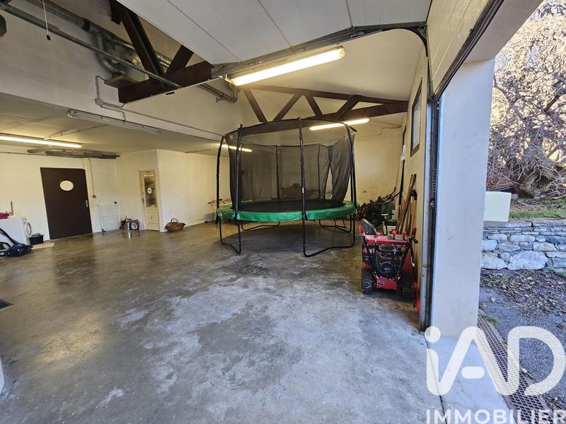 Châlet - 287 m² - 10 pièces