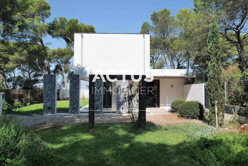 Maison - 122 m² - 5 pièces