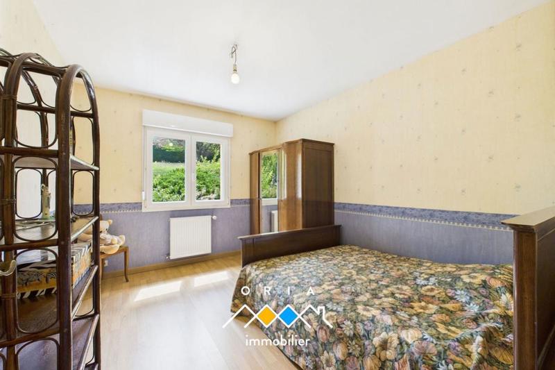 Maison - 180 m² - 9 pièces