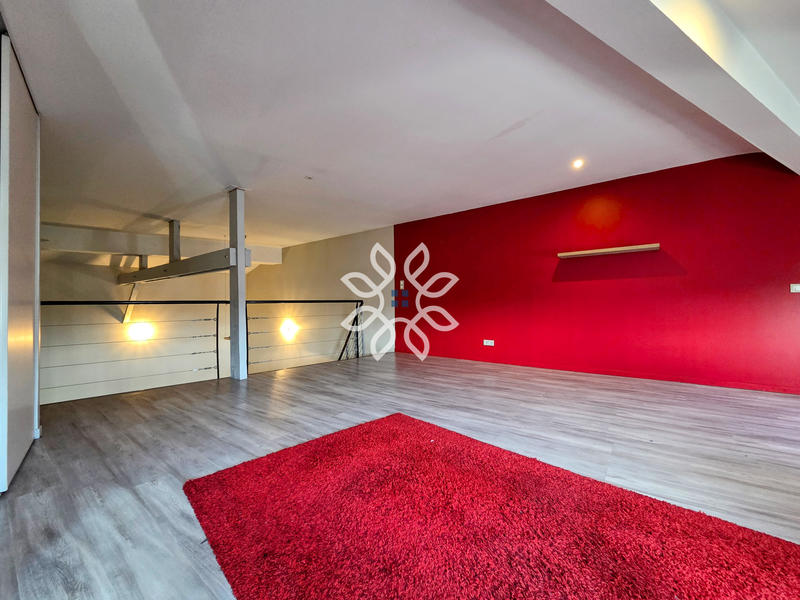 Maison - 135 m² - 2 pièces