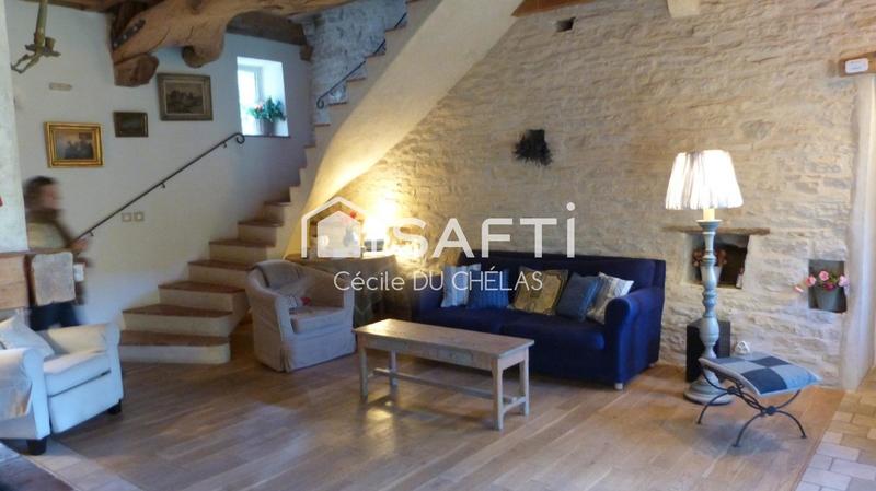 Maison - 212 m² - 6 pièces