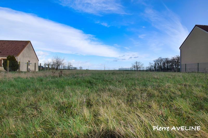 Terrain constructible - 1 679 m²