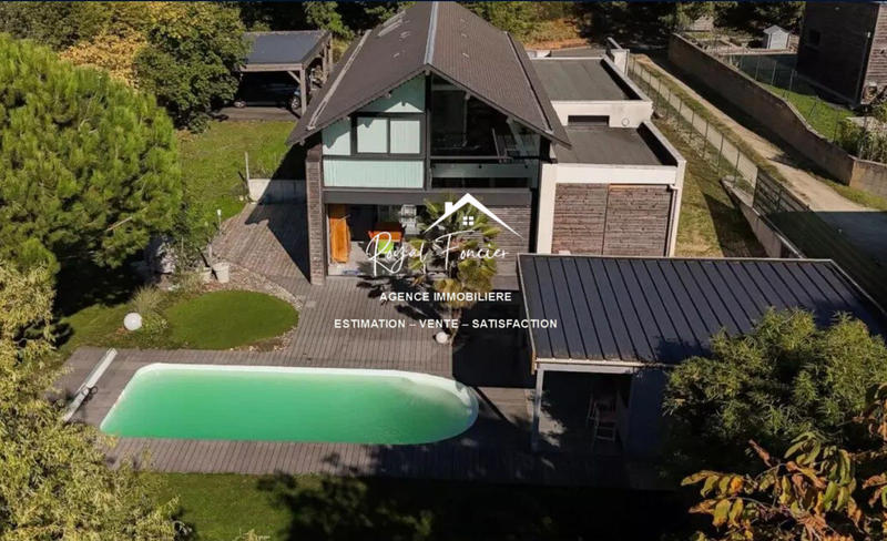 Maison contemporaine - 183 m² - 7 pièces