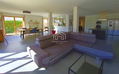 Villa - 236 m² - 5 pièces