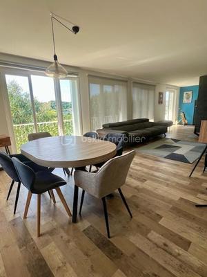 Maison traditionnelle - 175 m² - 7 pièces