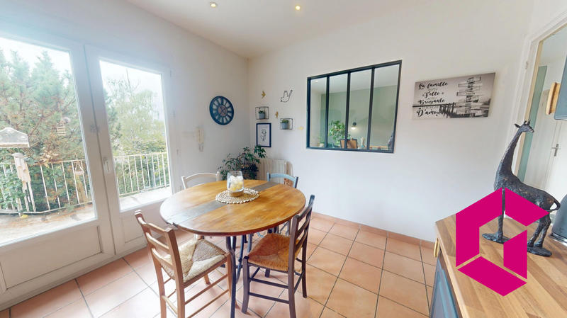 Maison - 182 m² - 8 pièces