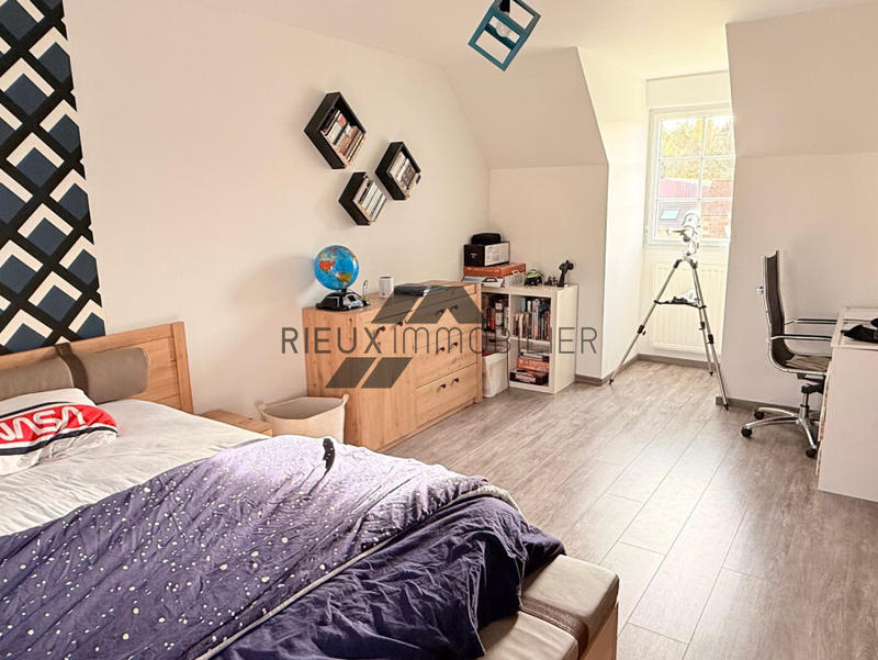 Propriété - 235 m² - 7 pièces