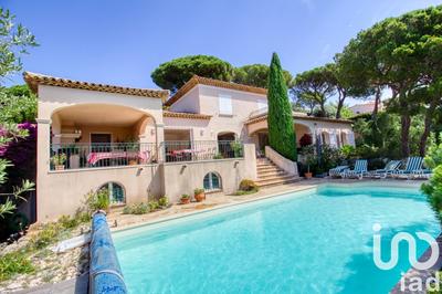 Maison - 168 m² - 7 pièces