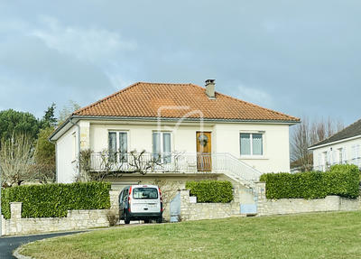 Maison - 152 m² - 7 pièces